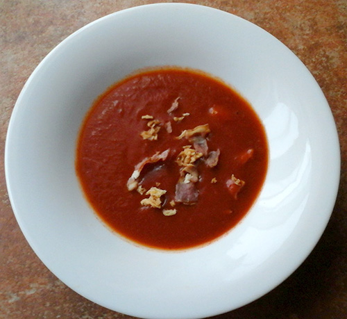 Pokorny Lia kápia paprikakrém levese (Pokorny Lia)