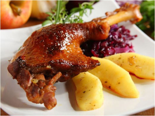 Márton napi libasült birsalmával és szilvacsatnival (Szikszai Rémusz)